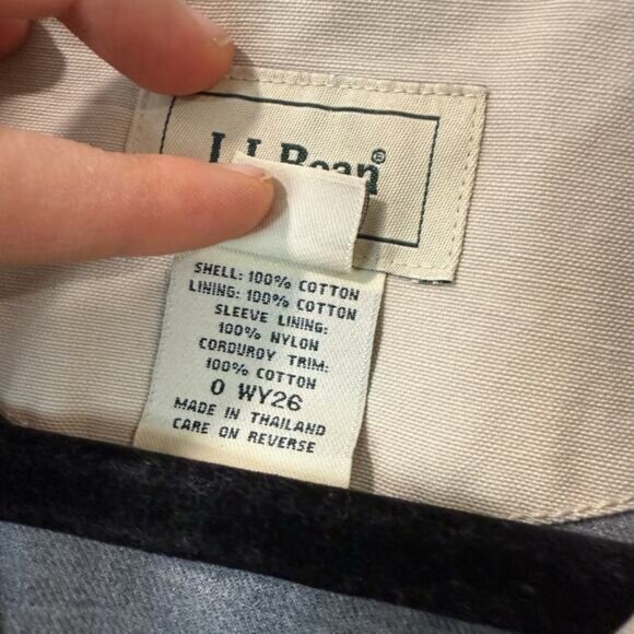 L.L. Bean Women's Barn Chore Coat Field Shacket Cream Medium Petite Cotton - Picture 3 of 8